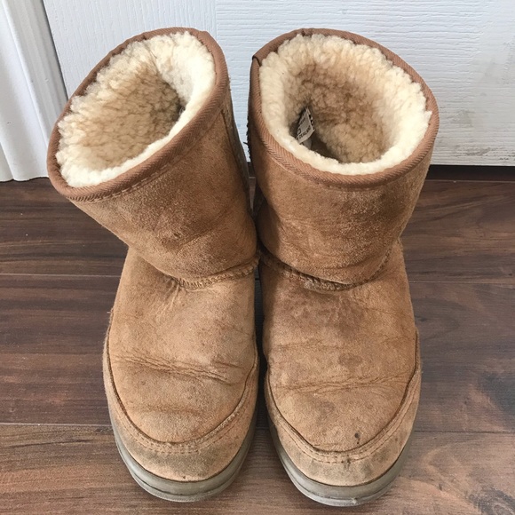 VGUC condition UGG kids boys girls children boots - Picture 1 of 5